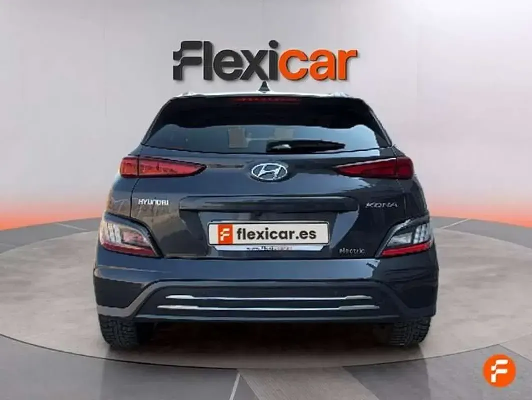 Usado Hyundai Kona 100 kW (136 CV) 2021 Gris SUV