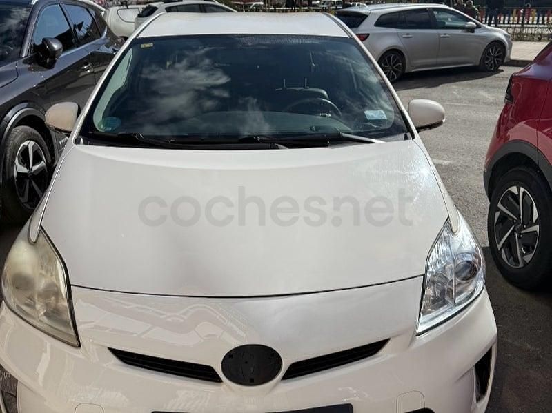 Blanco Usado 2015 Toyota Prius Advance Berlina | 4900 € (Precio justo) - Imagen 1/4