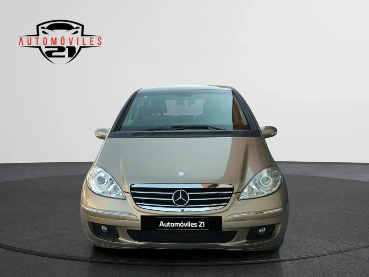Usado Mercedes A180 Avantgarde 109 CV (80 kW) 2007 Beige Monovolumen