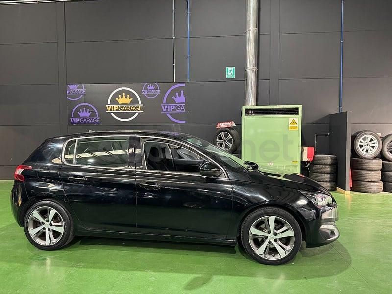 Usado Peugeot 308 Allure 125 CV (91 kW) 2014 Negro Berlina