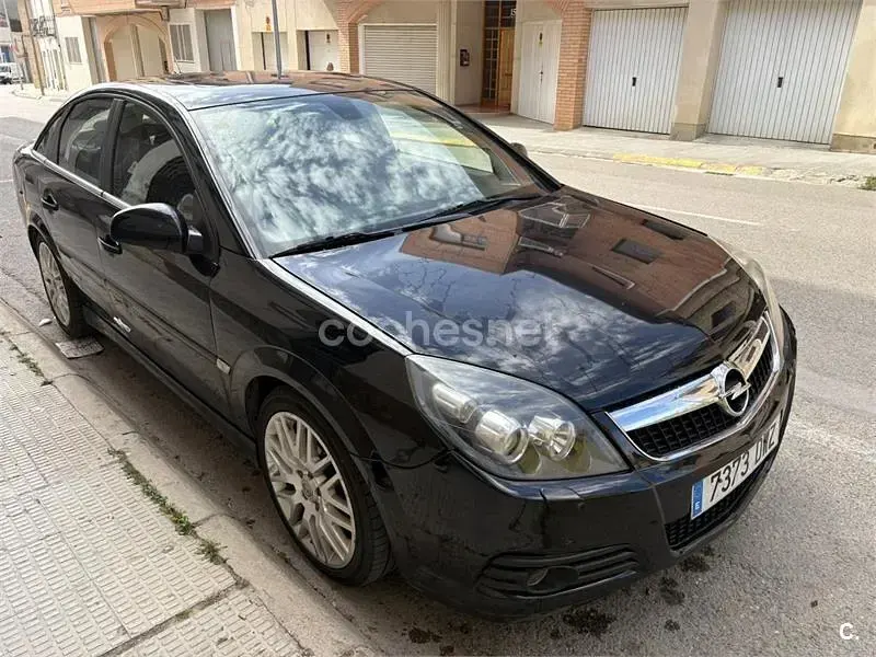 Usado Opel Vectra GTS 150 CV (110 kW) 2006 Negro Berlina