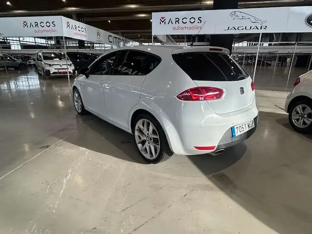 Usado Seat Leon CUPRA 265 CV (194 kW) 2011 Blanco Utilitario