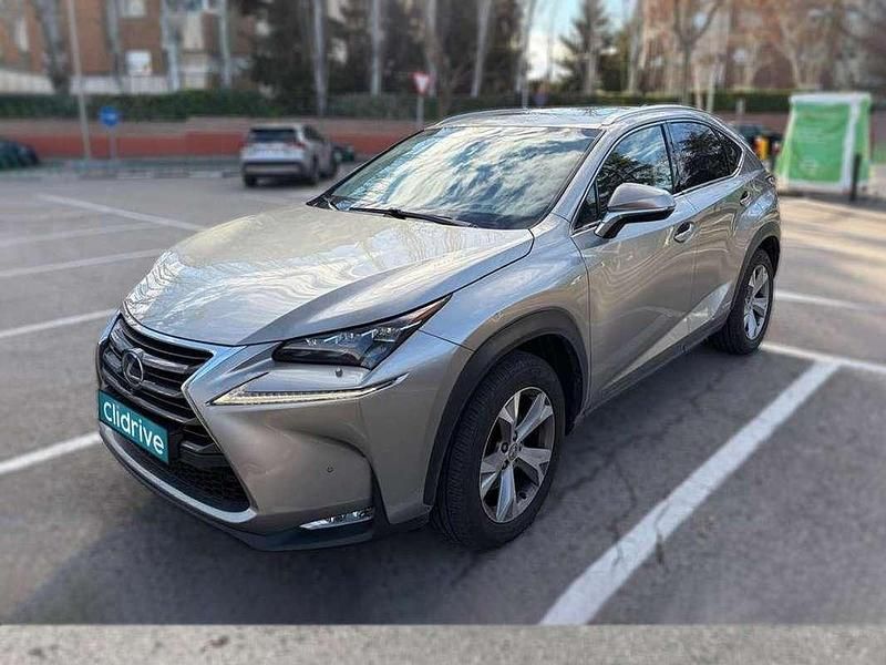 Usado Lexus NX300h Luxury Line 197 CV (144 kW) 2017 Beige SUV