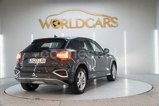 Usado Audi Q2 Advanced Plus 116 CV (85 kW) 2021 Gris SUV