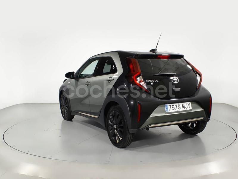 Usado Toyota Aygo X 72 CV (52 kW) 2023 Verde SUV
