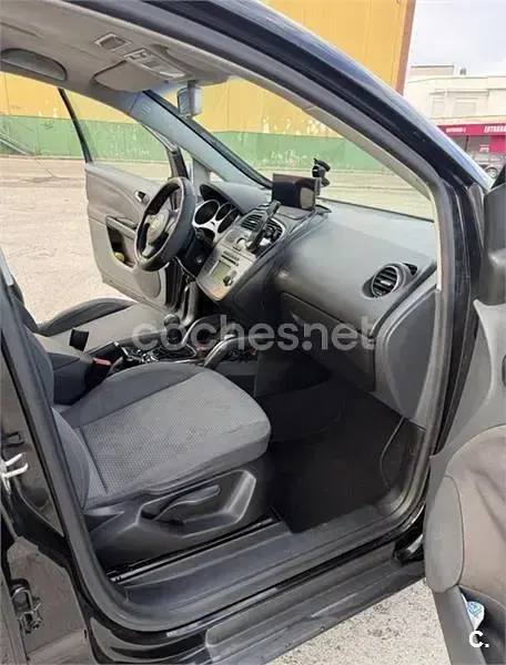 Usado Seat Altea Reference 102 CV (75 kW) 2007 Negro Monovolumen