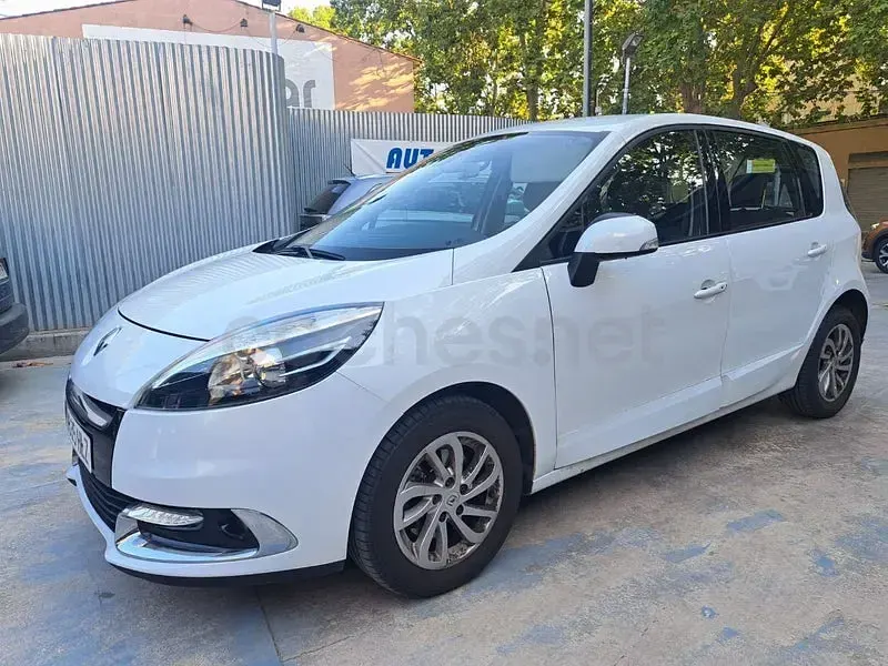 Usado Renault Scénic III Dynamique 130 CV (95 kW) 2012 Blanco Monovolumen