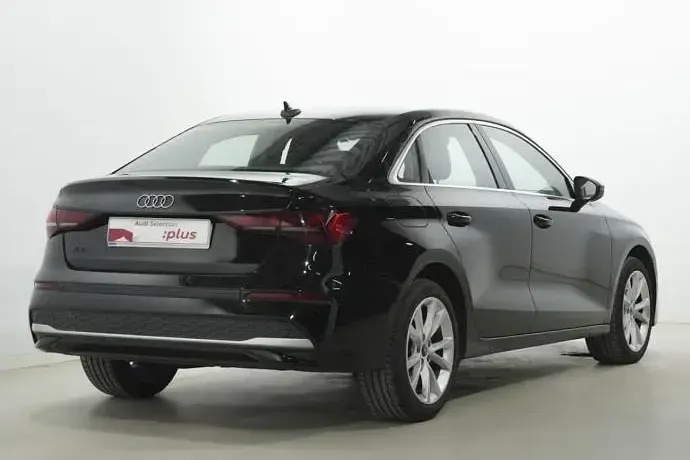 Usado Audi A3 Advanced 116 CV (85 kW) 2025 Negro Berlina
