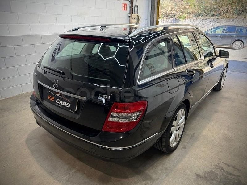 Usado Mercedes C220 Avantgarde 170 CV (125 kW) 2010 Negro Familiar