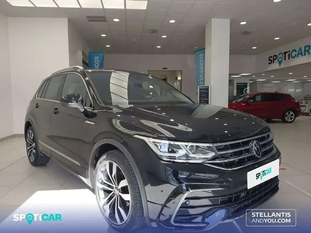 Usado VW Tiguan R-line 150 CV (110 kW) 2022 Negro SUV
