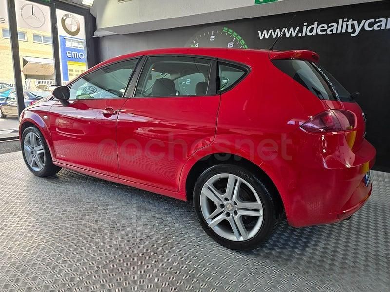 Usado Seat Leon Copa 105 CV (77 kW) 2012 Rojo Berlina