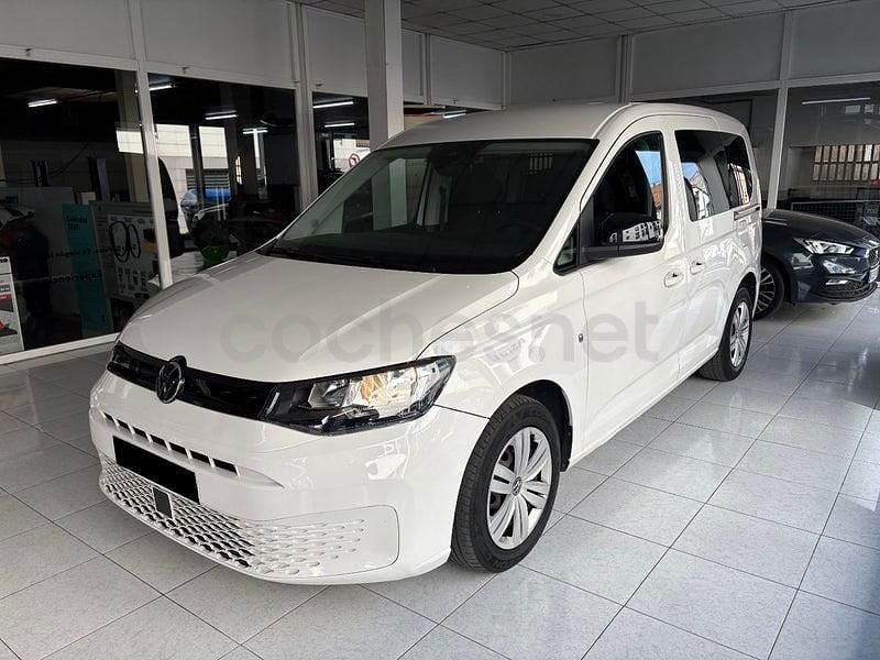 Usado VW Caddy 122 CV (89 kW) 2022 Blanco Monovolumen