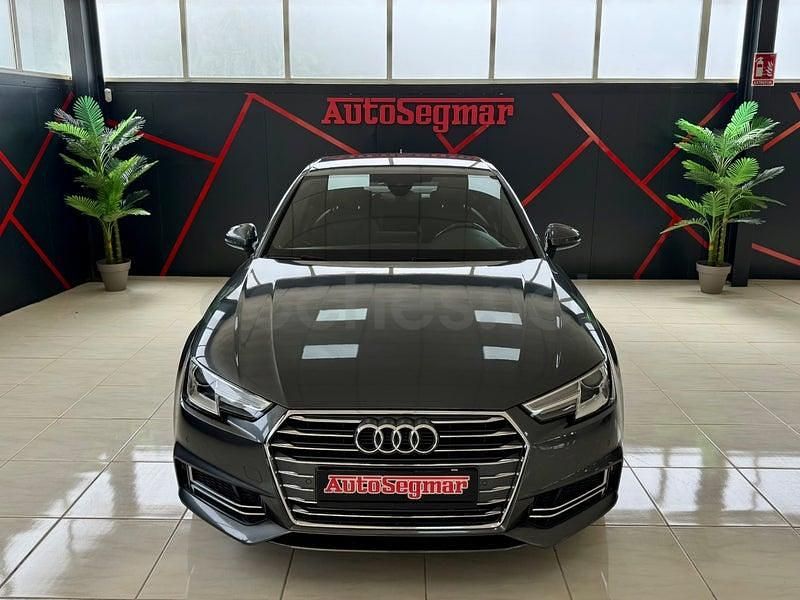 Usado Audi A4 S-Line 150 CV (110 kW) 2017 Gris / plata Berlina