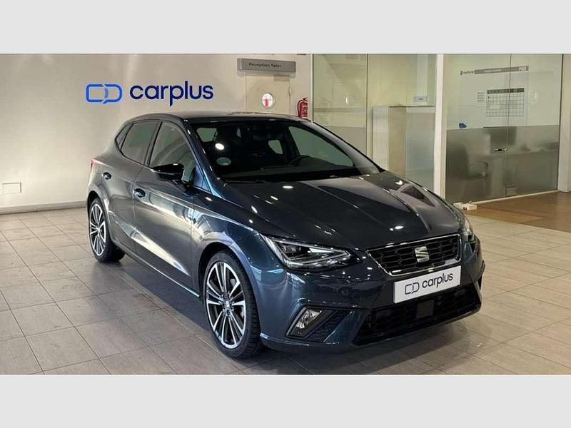 Usado Seat Ibiza FR 150 CV (110 kW) 2024 Gris Utilitario