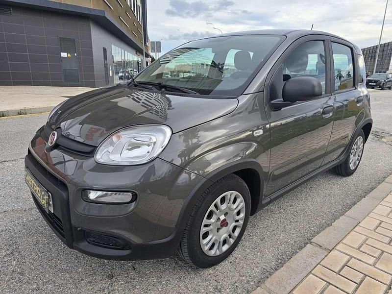Usado Fiat Panda Comfort 69 CV (50 kW) 2023 Gris Utilitario