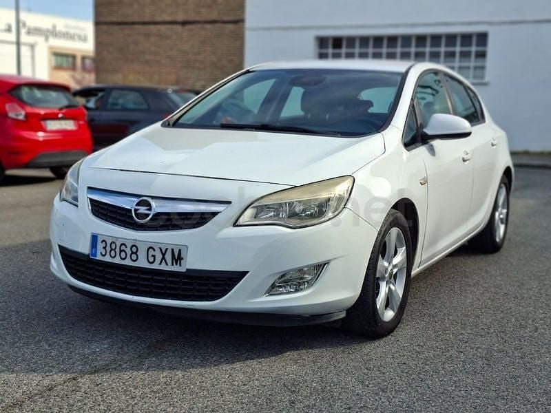 Usado Opel Astra Sport 110 CV (80 kW) 2010 Blanco Berlina