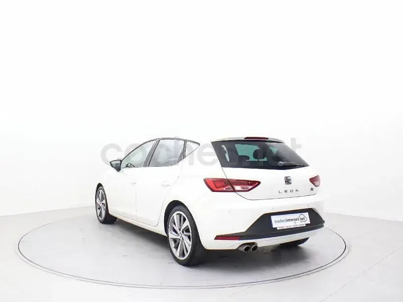 Usado Seat Leon FR 150 CV (110 kW) 2014 Blanco Berlina