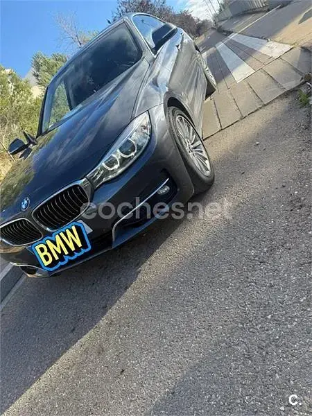 Usado BMW 318 Comfort Edition 143 CV (105 kW) 2015 Gris / plata Berlina