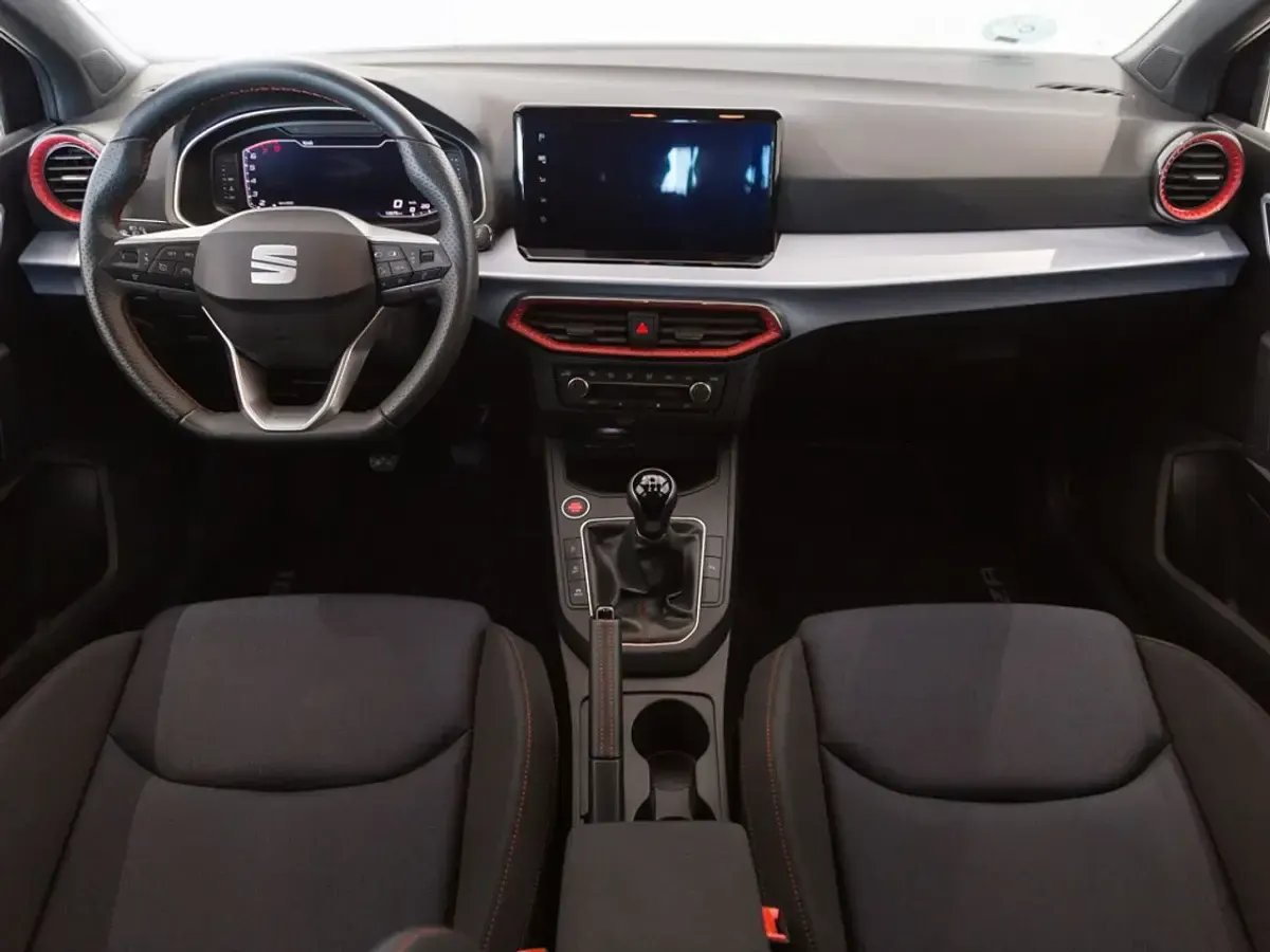 Usado Seat Ibiza FR 110 CV (80 kW) 2022 Asfalto Utilitario