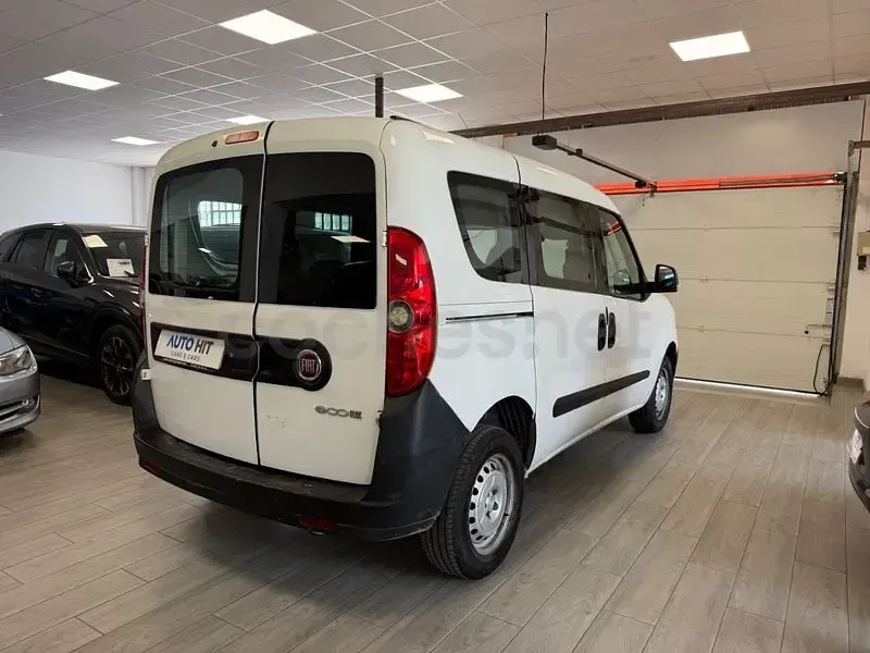 Usado Fiat Doblò Active 90 CV (66 kW) 2015 Blanco Monovolumen