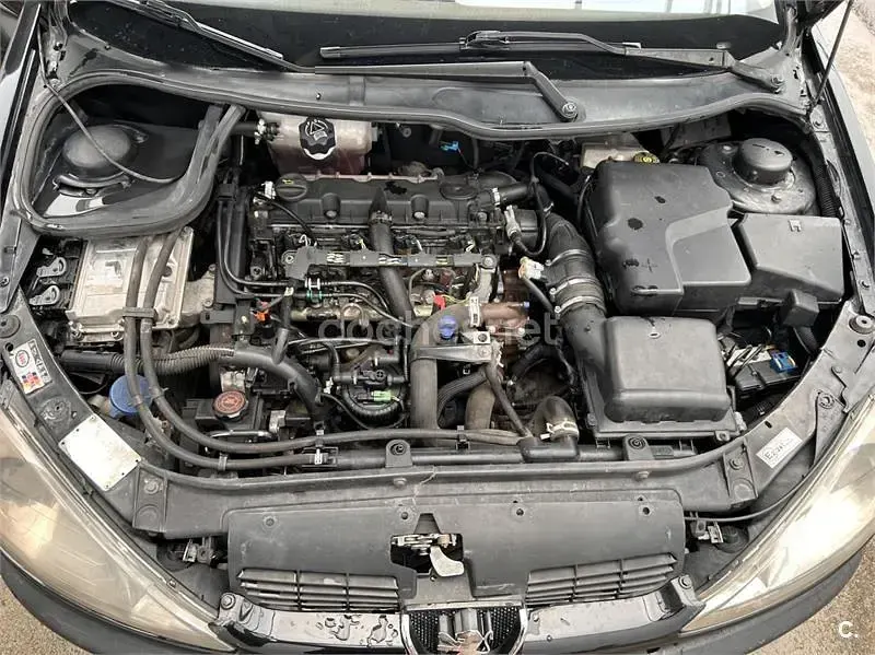 Usado Peugeot 206 90 CV (66 kW) 2002 Negro Berlina
