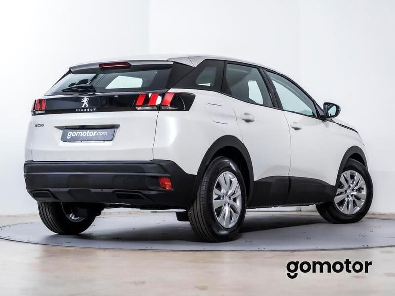Usado Peugeot 3008 Active 130 CV (95 kW) 2023 Blanco nacarado c3 capase SUV