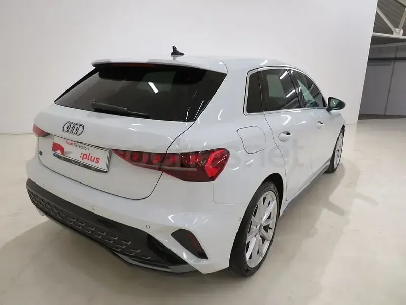 Usado Audi A3 150 CV (110 kW) 2025 Blanco Berlina