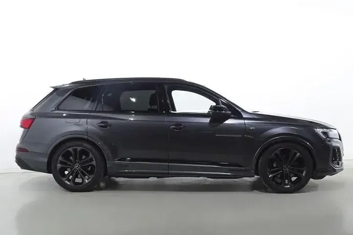 Usado Audi Q7 Premium 286 CV (210 kW) 2025 Gris SUV