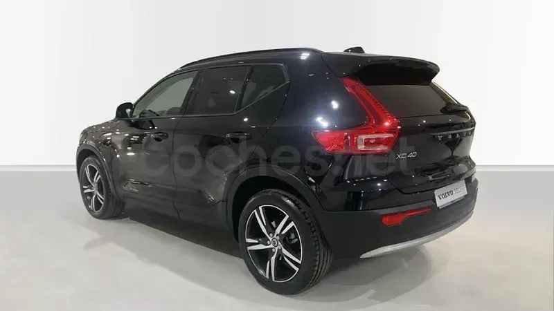 Usado Volvo XC40 129 CV (94 kW) 2024 Negro SUV