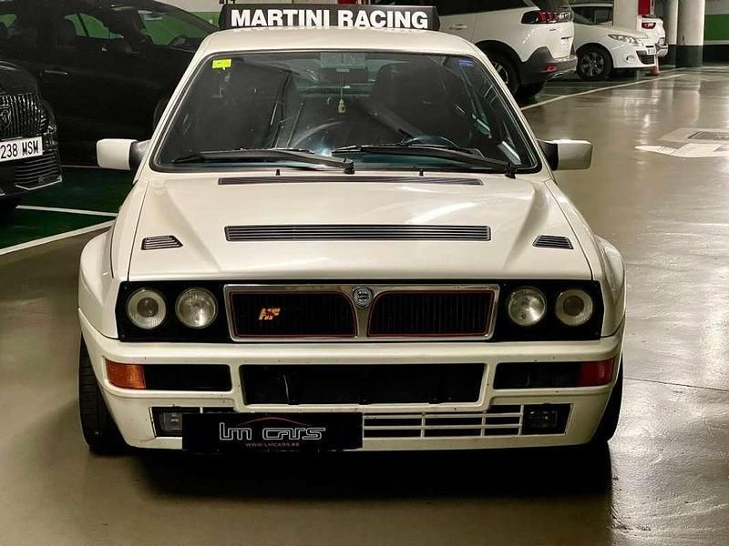Usado Lancia Delta 215 CV (158 kW) 1994 Blanco Utilitario