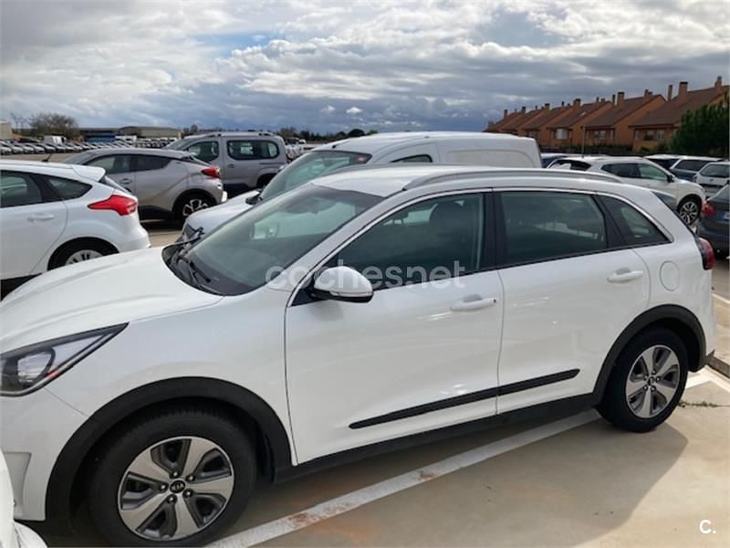 Usado Kia Niro 141 CV (103 kW) 2019 Blanco SUV