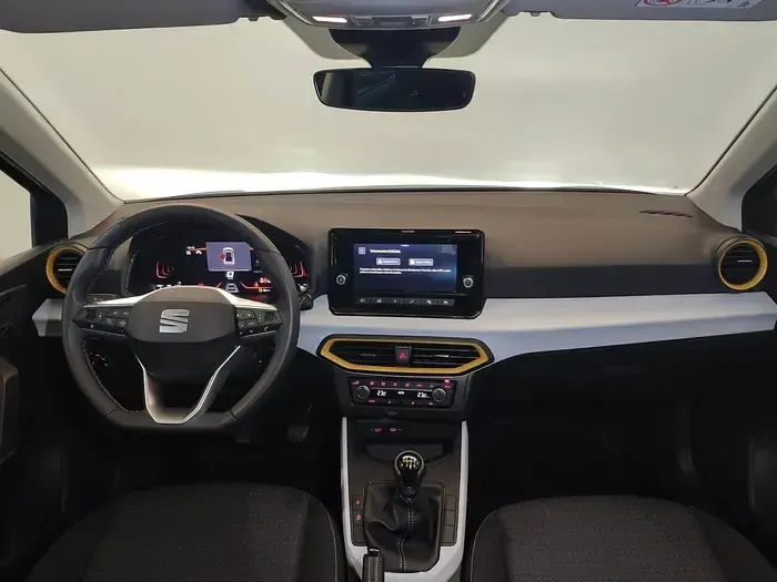 Usado Seat Arona Style 115 CV (84 kW) 2025 Gris SUV