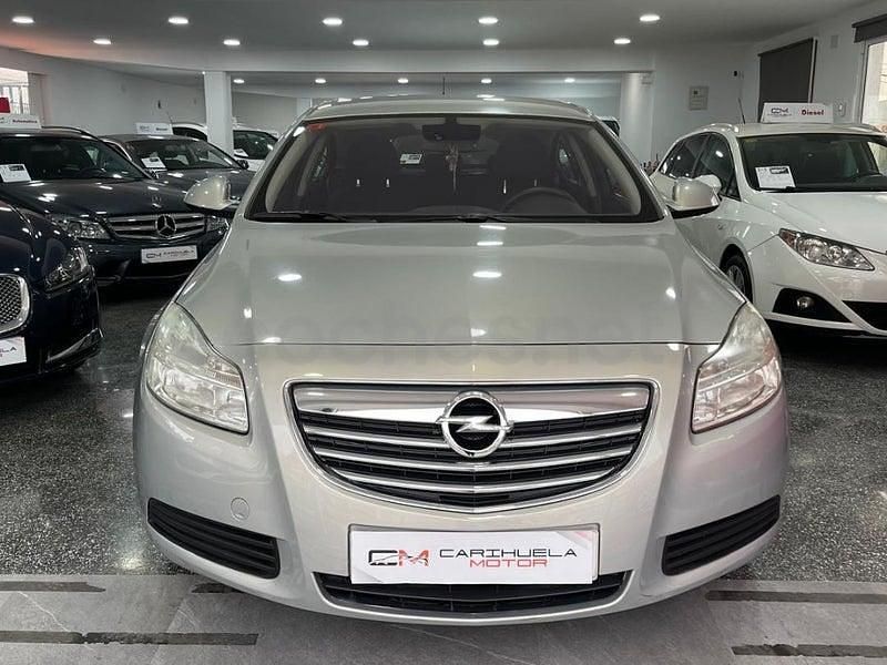 Usado Opel Insignia Essentia 130 CV (95 kW) 2010 Beige Berlina