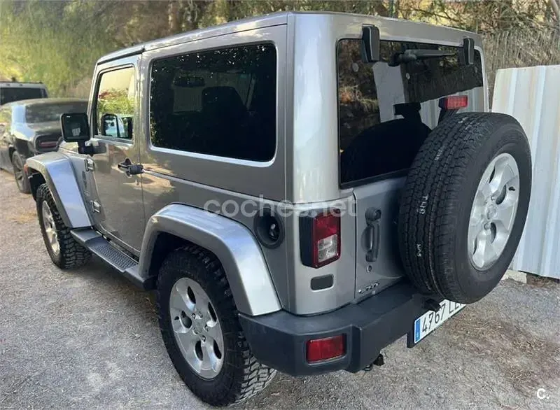 Usado Jeep Wrangler Sahara 200 CV (147 kW) 2014 Gris / plata SUV