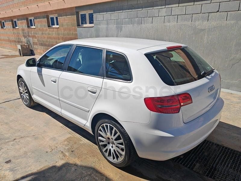 Usado Audi A3 Ambiente 160 CV (117 kW) 2010 Blanco Utilitario