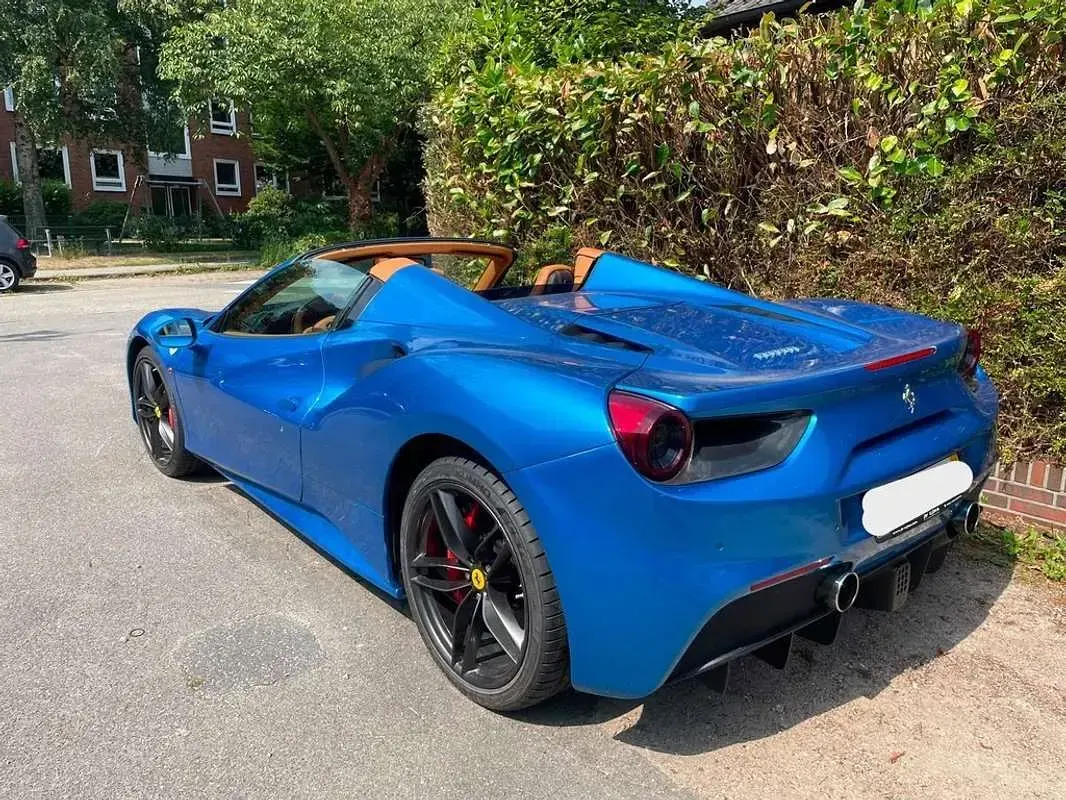Usado Ferrari 488 669 CV (492 kW) 2018 Azul Descapotable