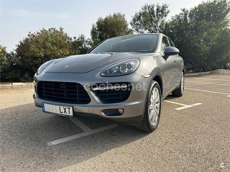 Usado Porsche Cayenne Turbo 500 CV (367 kW) 2012 Gris / plata SUV
