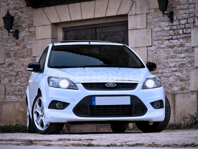 Blanco Usado 2009 Ford Focus Berlina | 5999 € (Precio justo) - Imagen 1/4