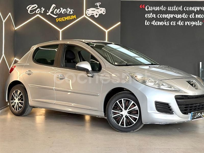 Usado Peugeot 207 Sport 70 CV (51 kW) 2010 Gris / plata Berlina