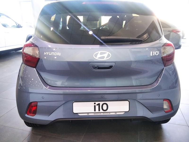 Usado Hyundai i10 64 CV (47 kW) 2024 Azul Utilitario
