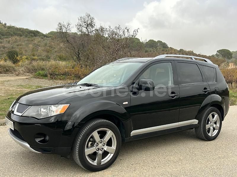 Negro Usado 2007 Mitsubishi Outlander Intense SUV | 8250 € (Precio justo) - Imagen 1/4