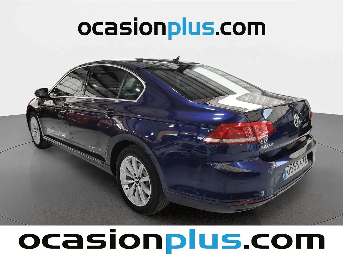 Usado VW Passat Advance 150 CV (110 kW) 2019 Azul Berlina