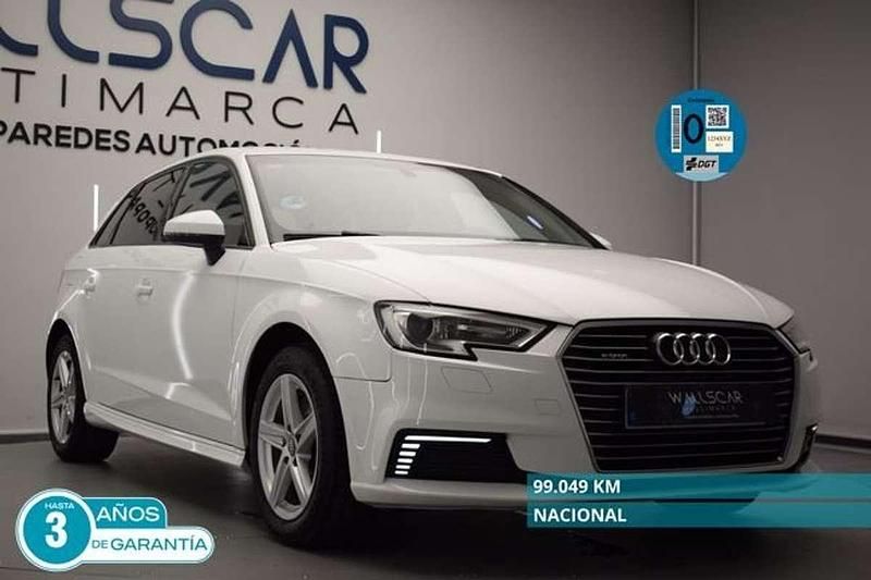 Usado Audi A3 Sportback e-tron Premium 204 CV (150 kW) 2017 Blanco Utilitario