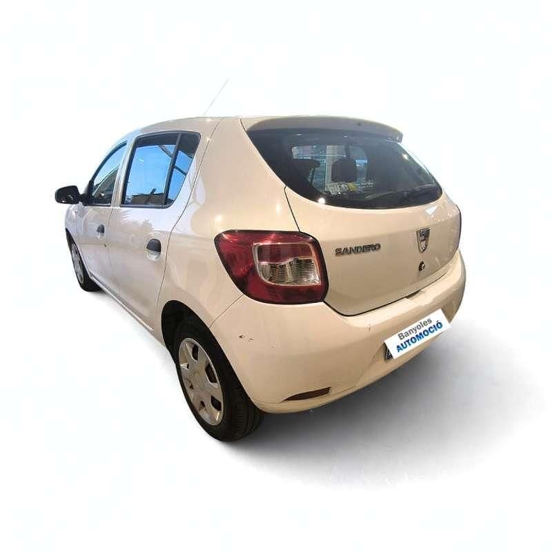Käytetty Dacia Sandero Ambiance 75 HP (55 kW) 2015 Valkoinen Viistoperä