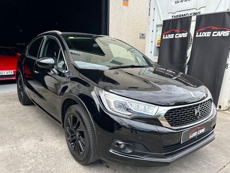 Usado DS Automobiles DS4 Crossback Style 131 CV (96 kW) 2018 Negro SUV