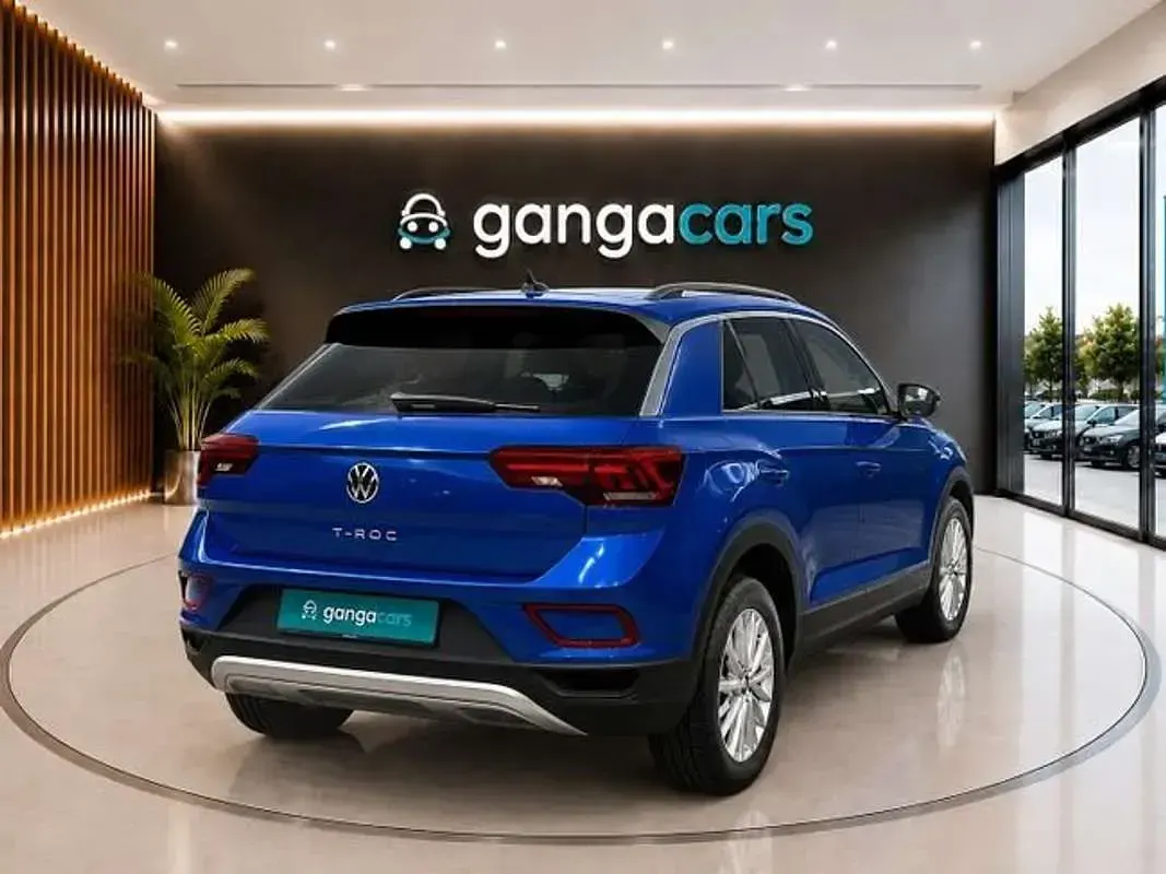 Usado VW T-Roc Life 110 CV (80 kW) 2023 Azul SUV