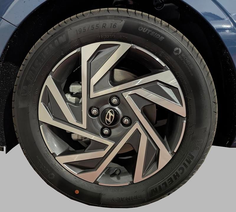 Nuevo Hyundai i20 Blackline 100 CV (73 kW) 2025 Azul vibrant (techo negro) Utilitario