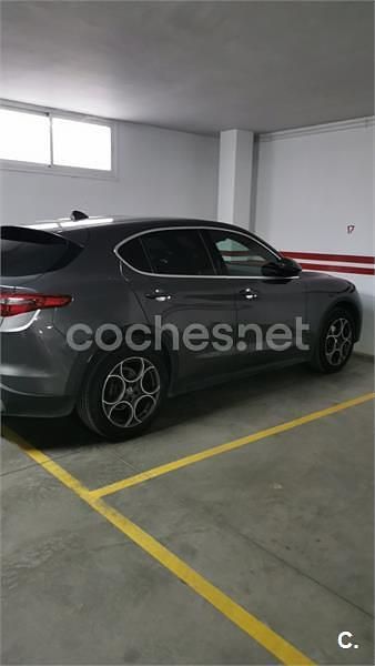 Usado Alfa Romeo Stelvio Veloce 210 CV (154 kW) 2019 Gris / plata SUV
