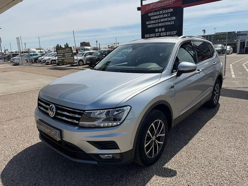 Usado VW Tiguan Allspace Advance 150 CV (110 kW) 2021 Gris / plata SUV