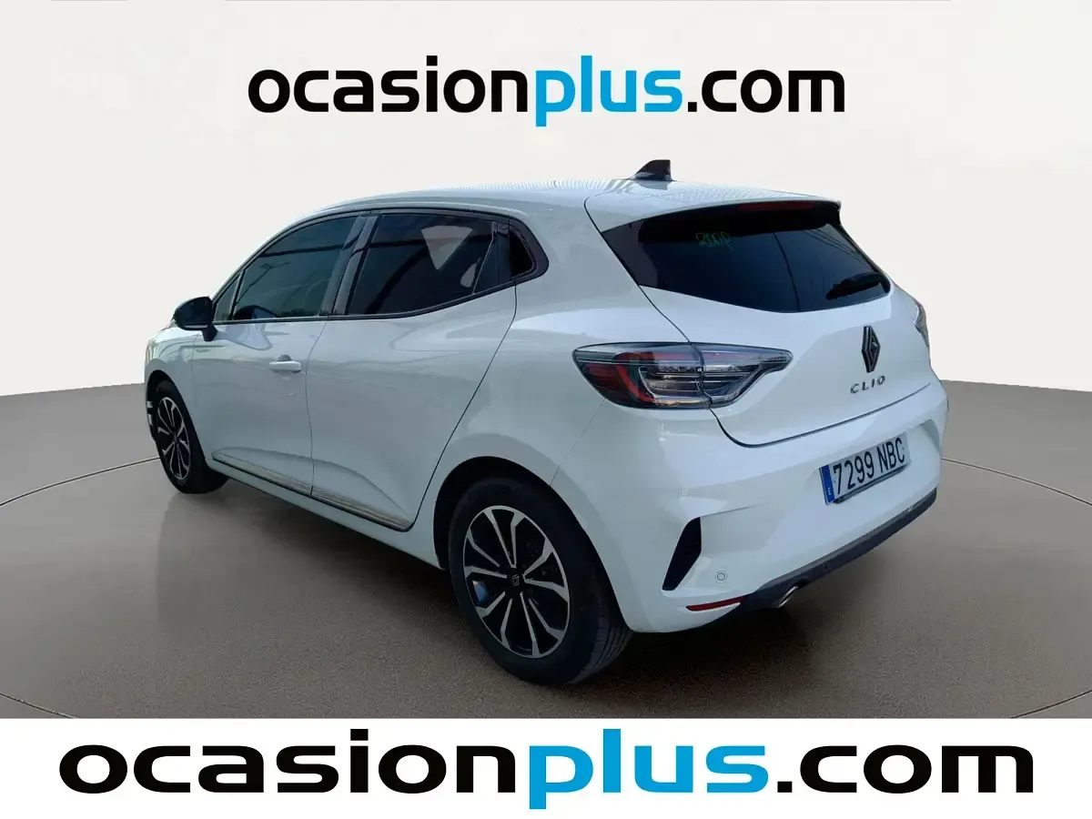 Usado Renault Clio Techno 101 CV (74 kW) 2025 Blanco Utilitario